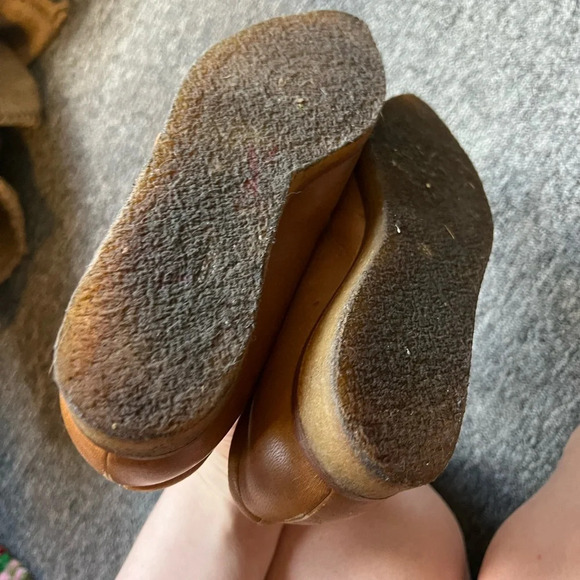 Bottega Veneta Pointed Toe Camel Loafers, size 6 - Picture 4 of 9